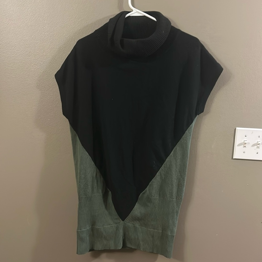 BOGO SALE 🎉 Yoon wool cashmere short sleeve cowl neck tunic dress size medium